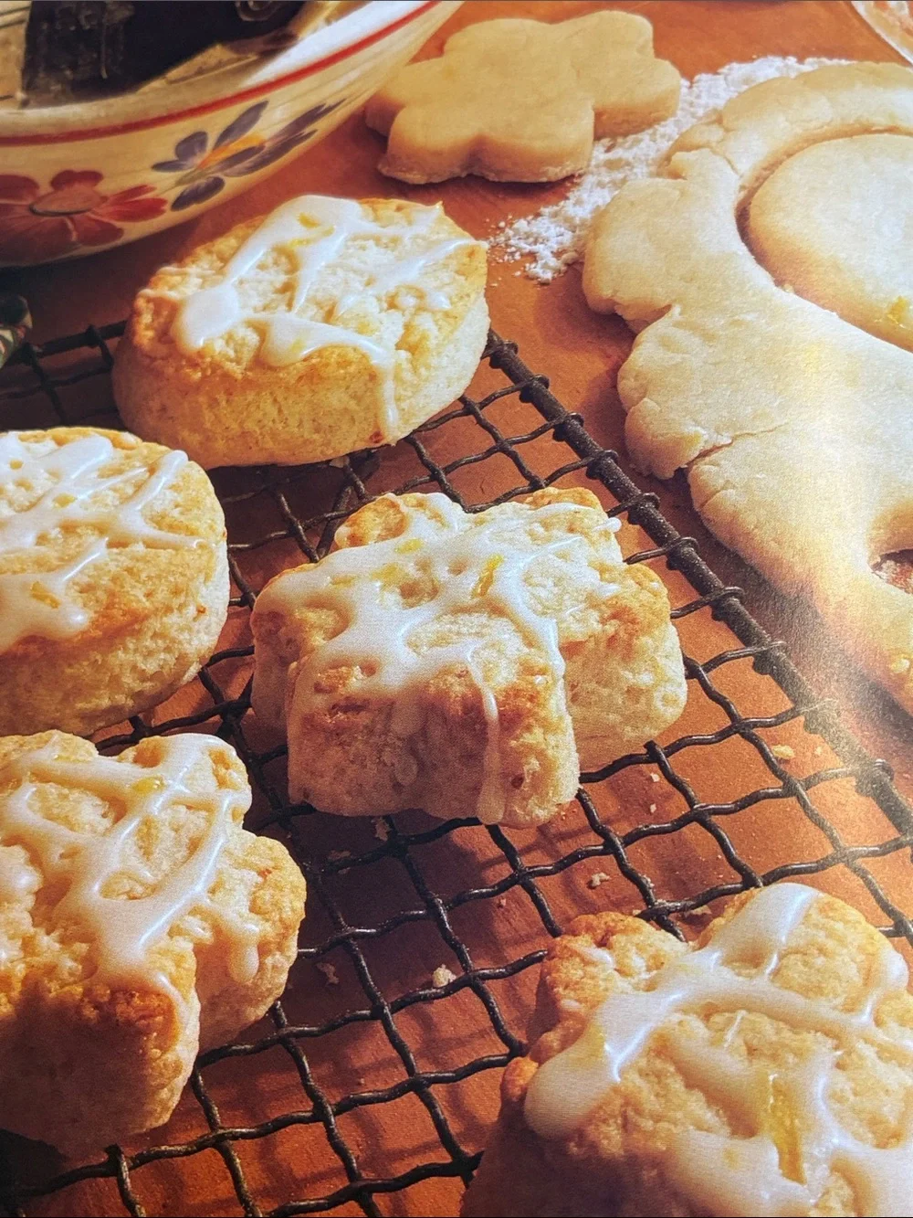 Vintage Better Homes And Gardens Complete Book of Baking cookbook